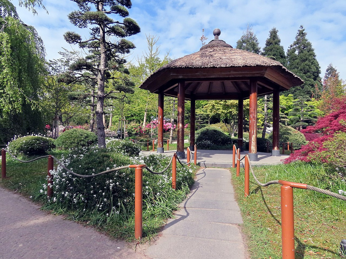 Hamburg, Japanischer Garten mit Pavillon (Bild: Jkg52-wiki, CC BY SA 4.0, 2022)