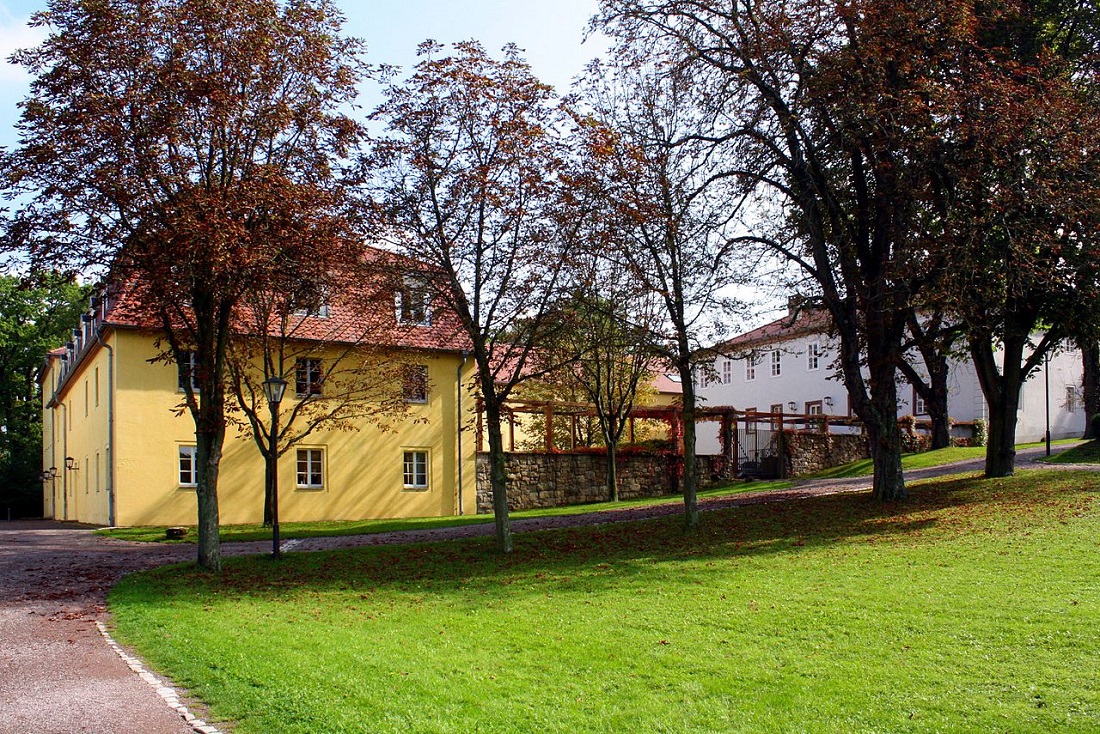 Weimar, Musikgymnasium, Dreiseithof (Bild: Lucas Friese, CC BY SA 3.0, 2014)