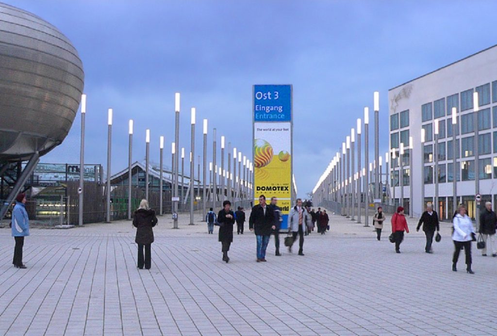 Hannover, Expo-Fußgängerbrücke, 2000 (Bild: Axel Hindemith, PD, 2007)