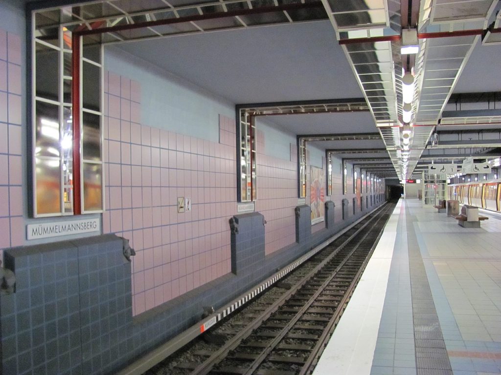 Hamburg, U-Bahnhof Mümmelmannsberg (Bild: NordNordWest, CC BY SA 3.0, 2011)