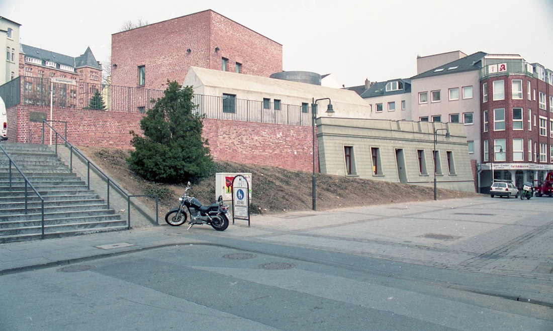 Wuppertal, Begegnungsstätte Alte Synagoge, 19. März 1996 (Bild: Amtliche Geodaten der Stadt Wuppertal, © Ressort Vermessung, Katasteramt und Geodaten (RV-102-200))